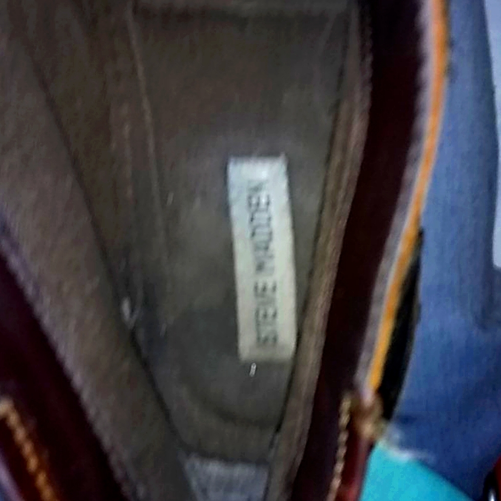 Casual shoes